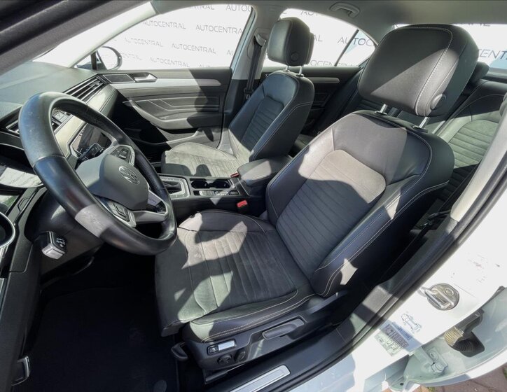 Volkswagen Passat Sedan 2,0 l 147 kw