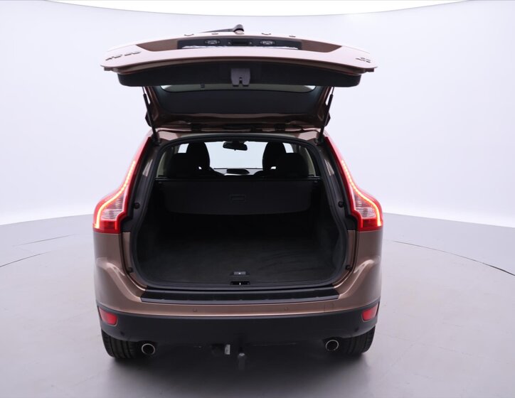 Volvo XC60 SUV 5,2 l 151 kw
