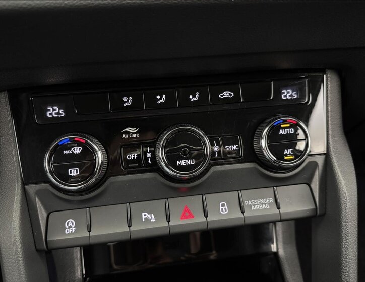 Škoda Karoq SUV / Terénní 1,5 l 110 kw