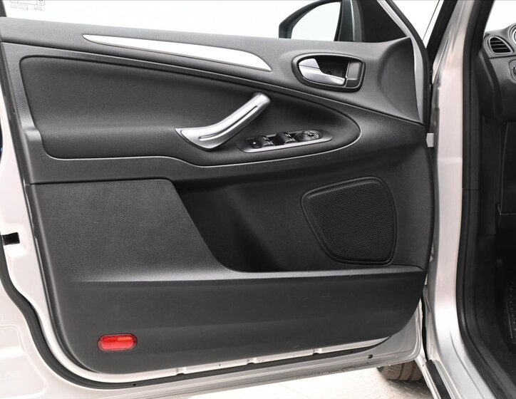 Ford S-MAX MPV 2,0 l 103 kw