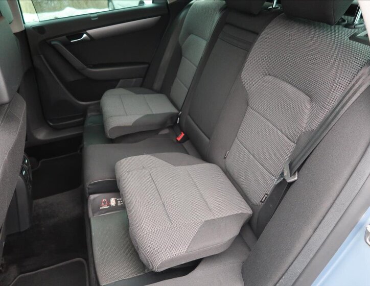 Volkswagen Passat Kombi 2,0 l 103 kw