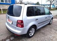 Volkswagen Touran 8