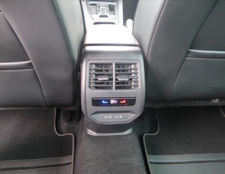 Cupra Formentor SUV / Terénní 2,0 l 140 kw