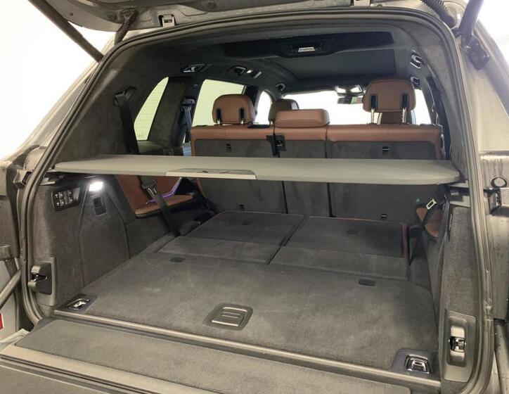 BMW X7 10