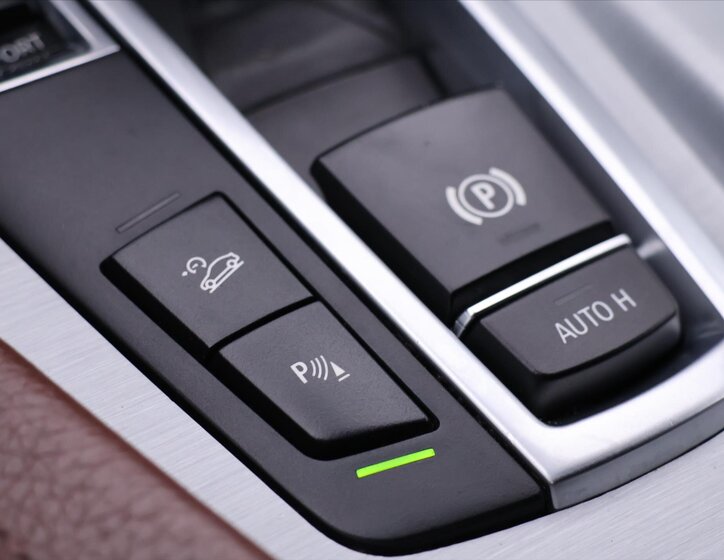 BMW Řada 5 Kombi 3,0 l 190 kw