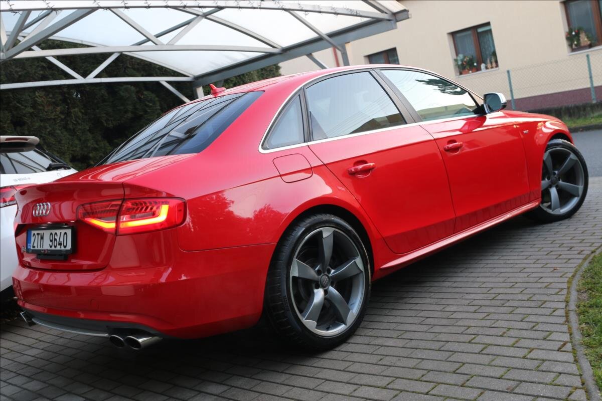 Audi S4 Sedan 3,0 l 245 kw