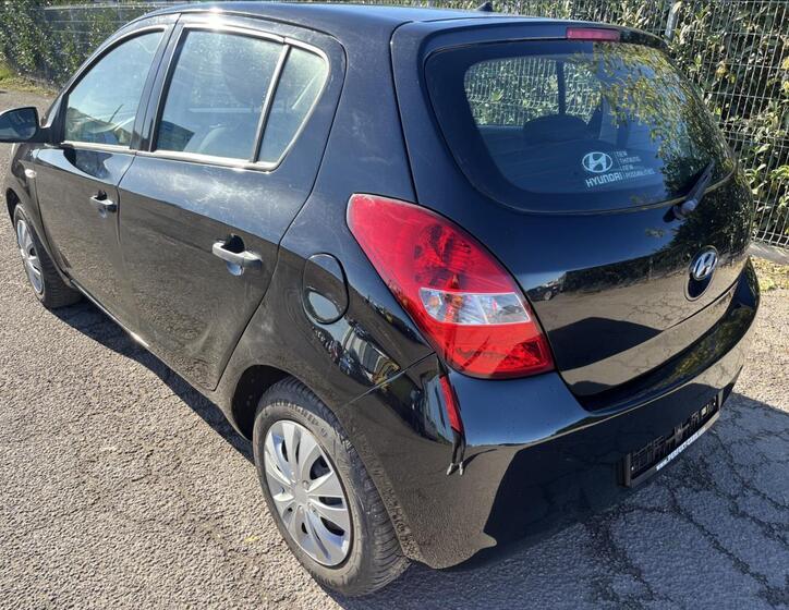Hyundai i20 8