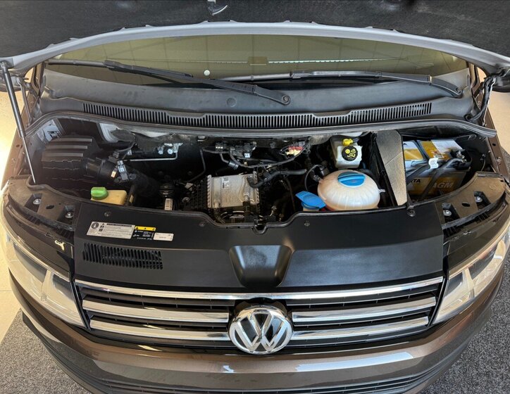 Volkswagen Caravelle 28