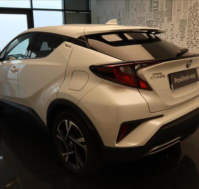 Toyota C-HR 7