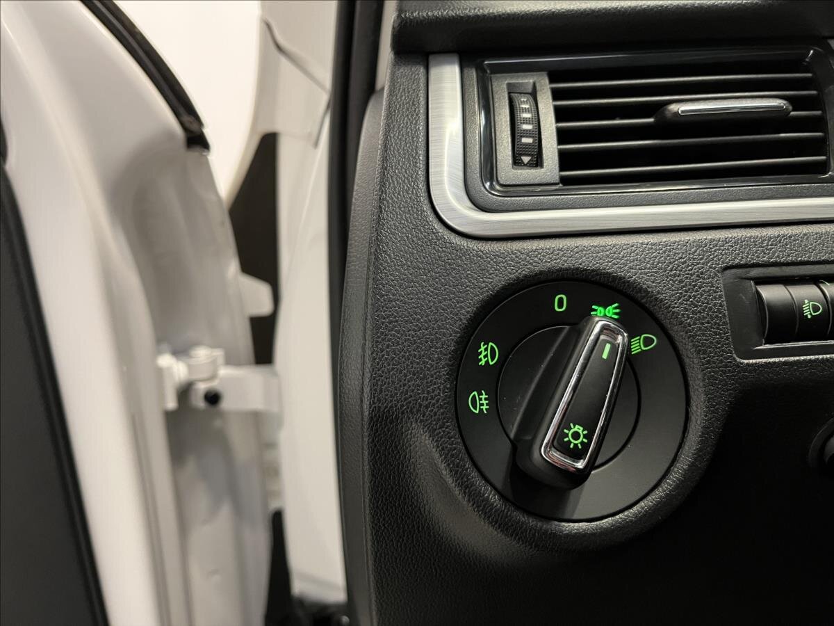 Škoda Rapid Liftback 1,2 l 66 kw