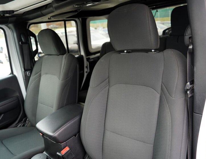 Jeep Wrangler SUV / Terénní 2,1 l 147 kw