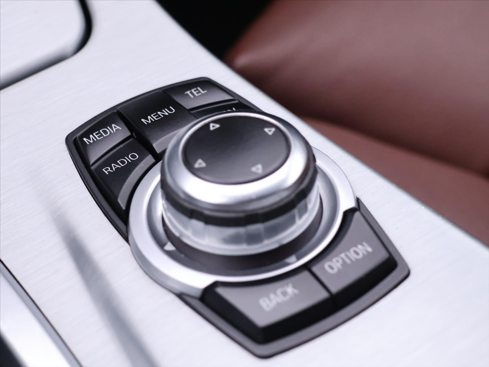 BMW Řada 5 Kombi 3,0 l 190 kw