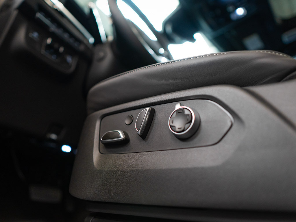 Cadillac Escalade SUV 6,2 l 313 kw