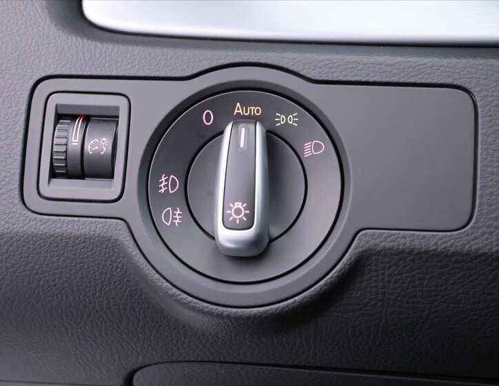 Volkswagen CC Sedan / Limuzína 2,0 l 130 kw