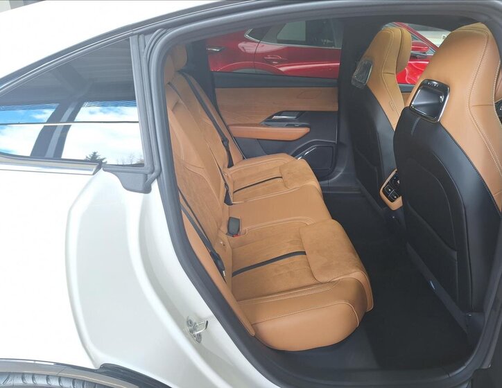 Mazda 6e Liftback 0,0 190 kw