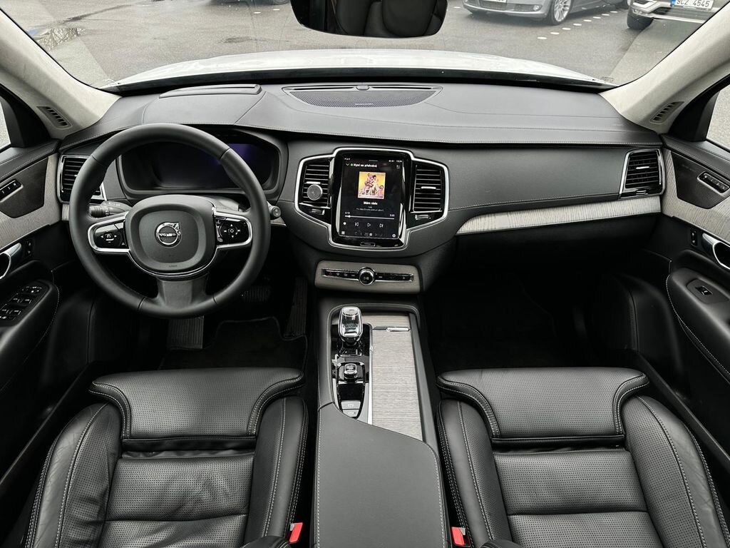 Volvo XC90 SUV / Terénní 2,0 l 173 kw