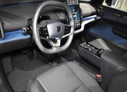 Volvo EX30 SUV / Terénní 0,0 315 kw