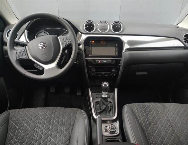 Suzuki Vitara SUV 1,4 l 95 kw