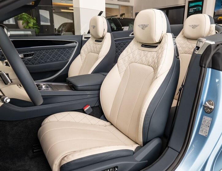 Bentley Continental GTC Kabriolet 4,0 l 404 kw