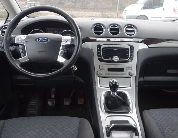 Ford Galaxy MPV 2,0 l 103 kw