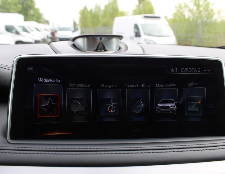 BMW X5 SUV / Terénní 3,0 l 225 kw