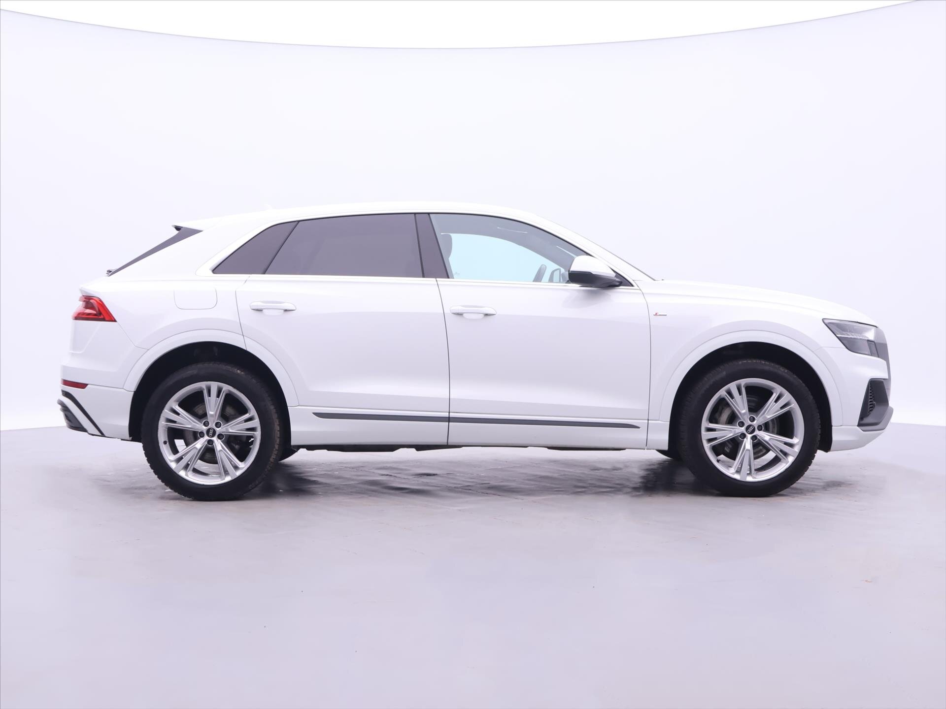 Audi Q8 SUV / Terénní 3,0 l 250 kw