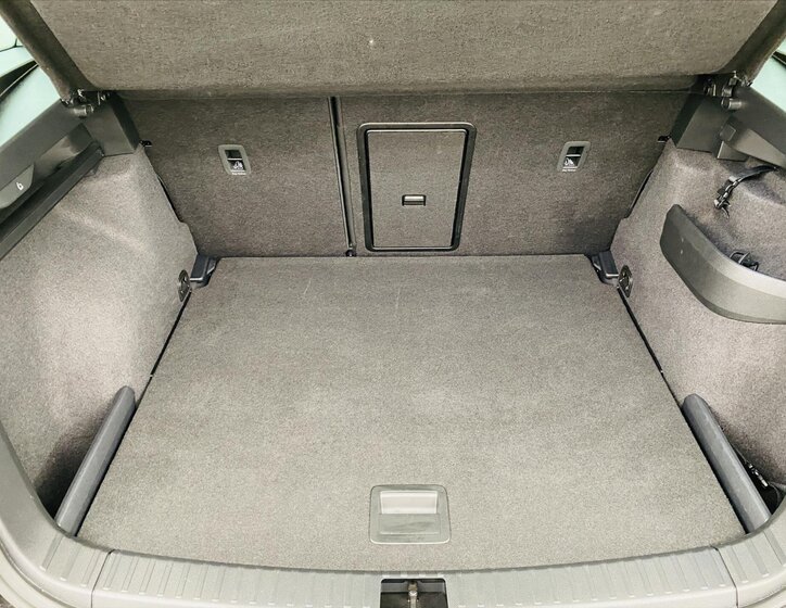 Škoda Karoq SUV / Terénní 1,5 l 110 kw