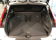 Volvo XC40 SUV / Terénní 2,0 l 140 kw