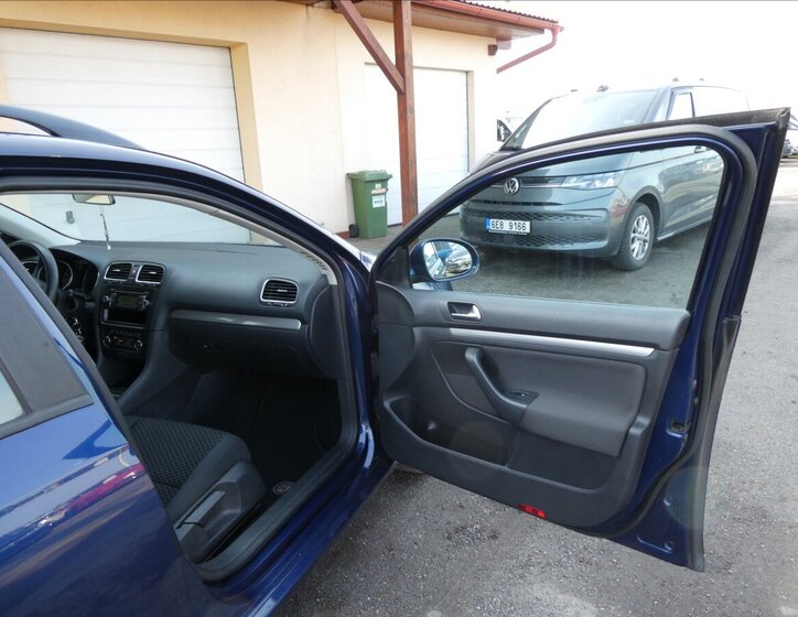 Volkswagen Golf Kombi 1,2 l 77 kw