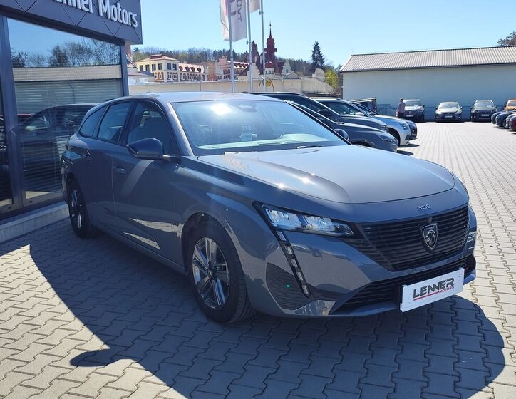 Peugeot 308 Kombi 1,2 l 96 kw