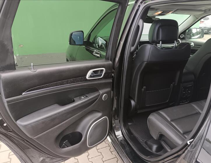 Jeep Grand Cherokee 15