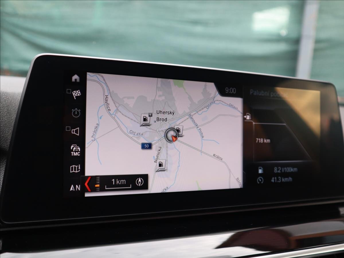 BMW Řada 5 Kombi 3,0 l 195 kw