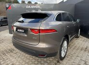 Jaguar F-Pace SUV 2,0 l 132 kw