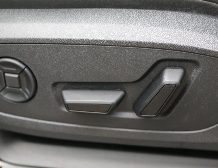 Audi Q3 SUV 2,3 l 137 kw