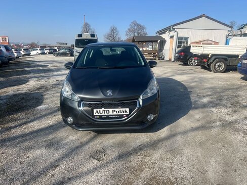 Peugeot 208 Hatchback 1,2 l 60 kw