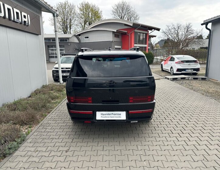 Hyundai Santa Fe SUV / Terénní 1,6 l 185 kw
