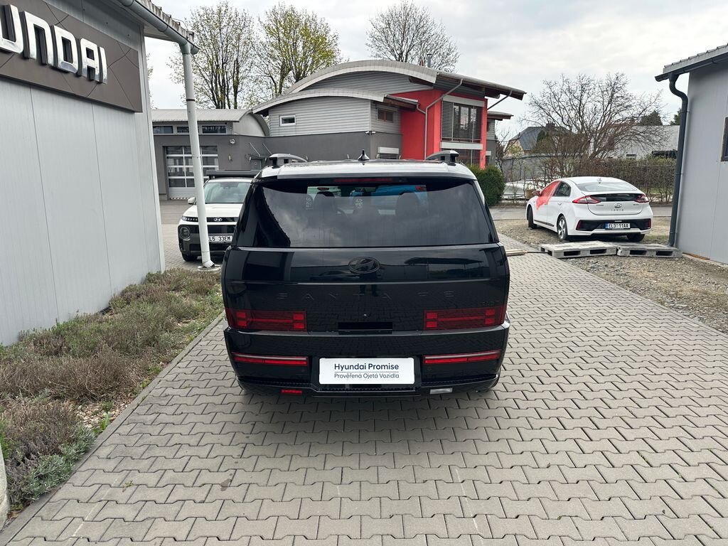 Hyundai Santa Fe SUV / Terénní 1,6 l 185 kw