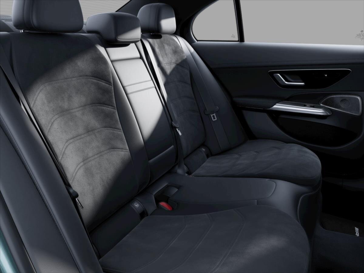 Mercedes-Benz Třídy E Sedan / Limuzína 3,0 l 270 kw