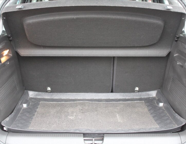 Opel Crossland X SUV 1,2 l 81 kw