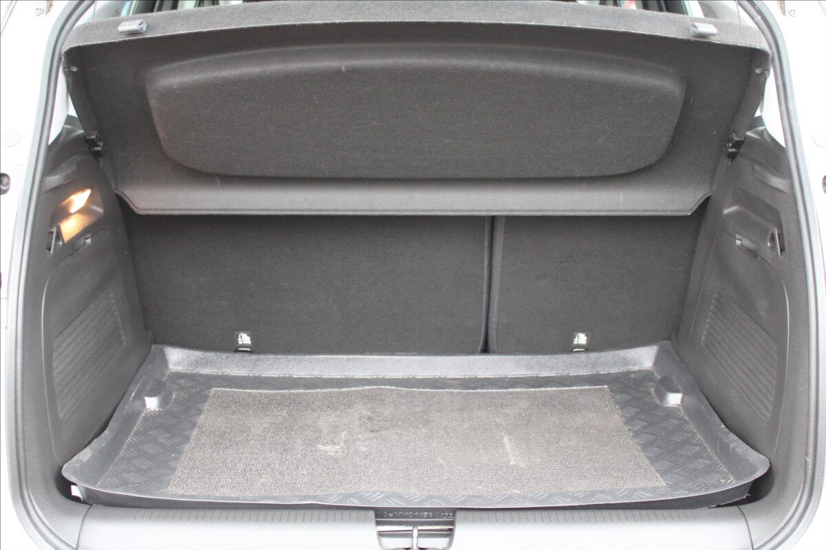 Opel Crossland X SUV 1,2 l 81 kw