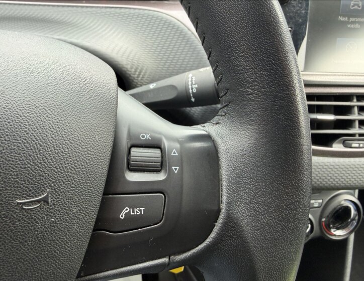 Peugeot 2008 Kombi 1,2 l 60 kw