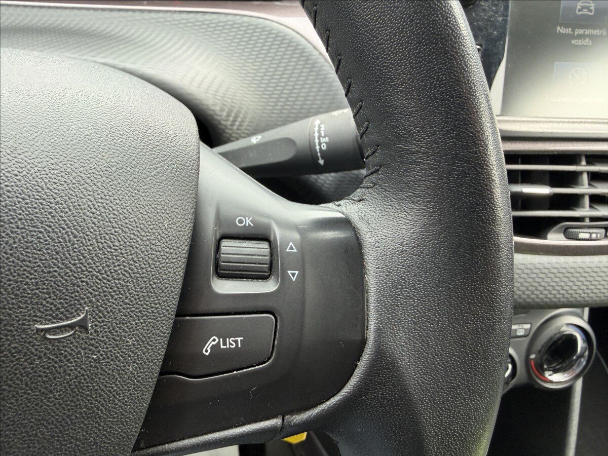 Peugeot 2008 Kombi 1,2 l 60 kw