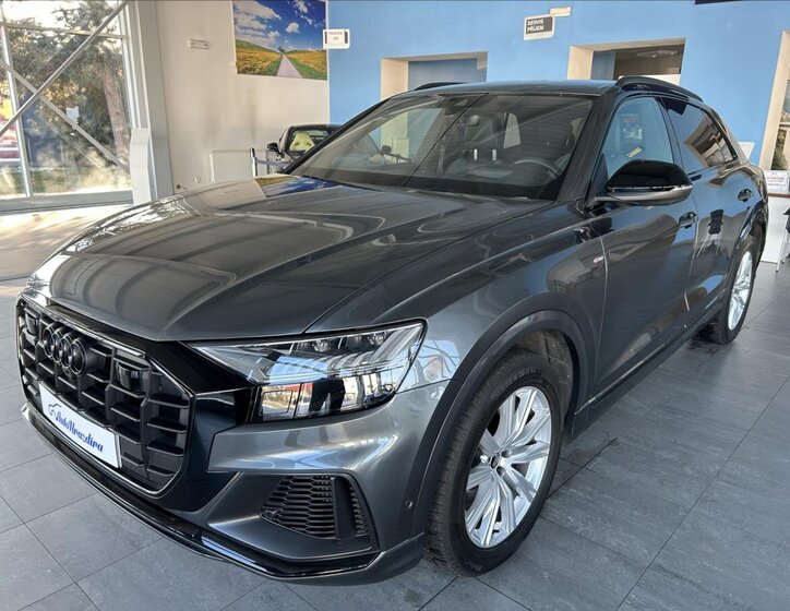 Audi Q8 SUV 3,0 l 250 kw