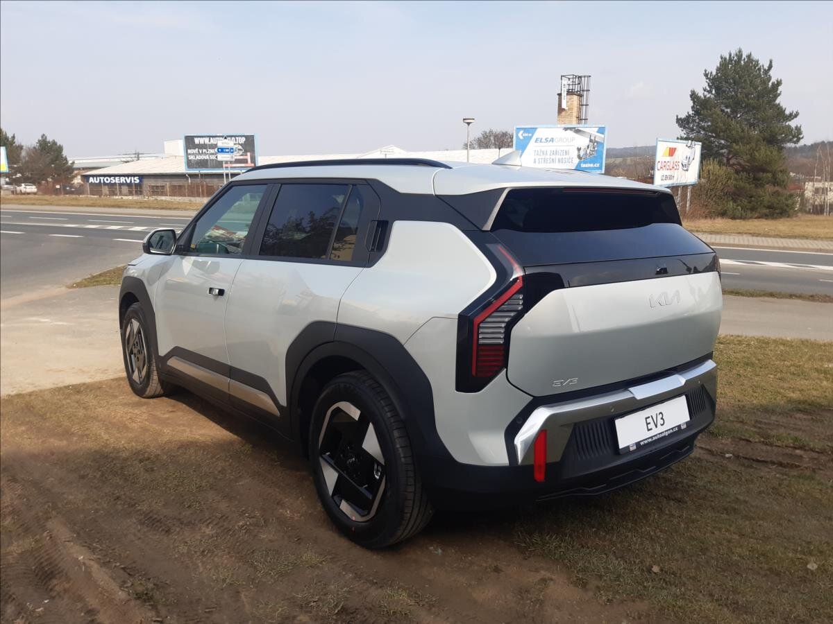 KIA EV3 SUV / Terénní 0,0 150 kw
