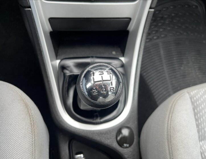 Peugeot 307 Hatchback 1,4 l 65 kw