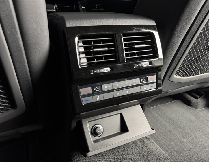 Volkswagen Touareg 18