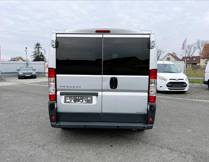 Peugeot Boxer Kombi 2,2 l 88 kw