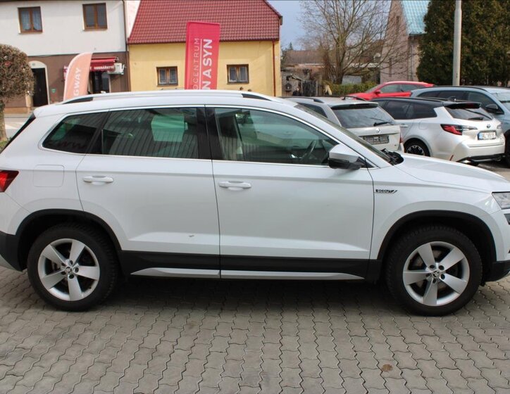 Škoda Karoq SUV / Terénní 2,0 l 140 kw