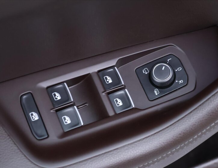 Volkswagen Passat Kombi 2,0 l 110 kw