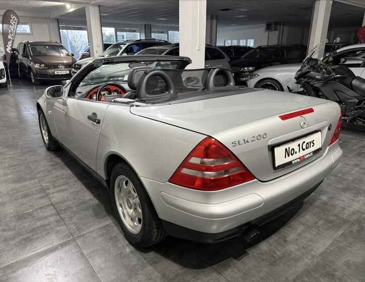 Mercedes-Benz SLK 4